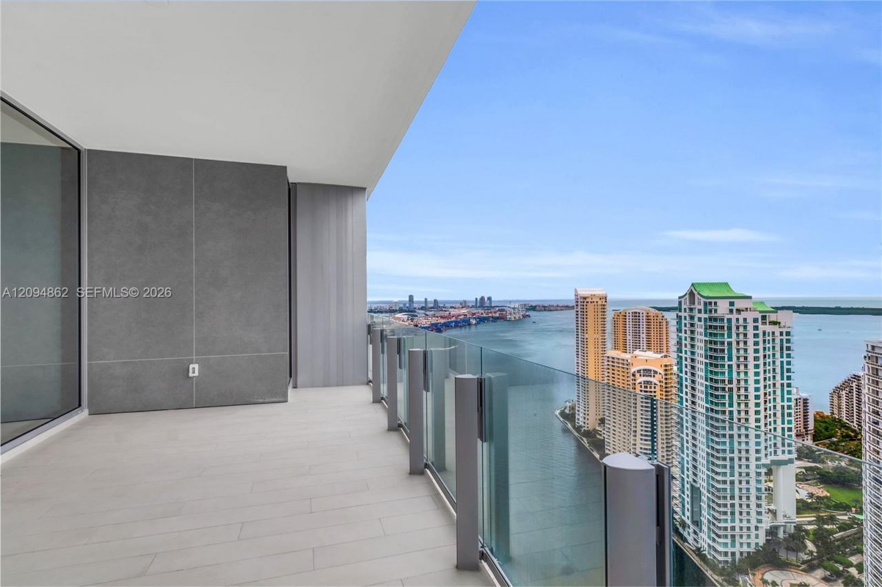 300 Biscayne Blvd Way , Unit 4203, Miami, FL 33131 Photo