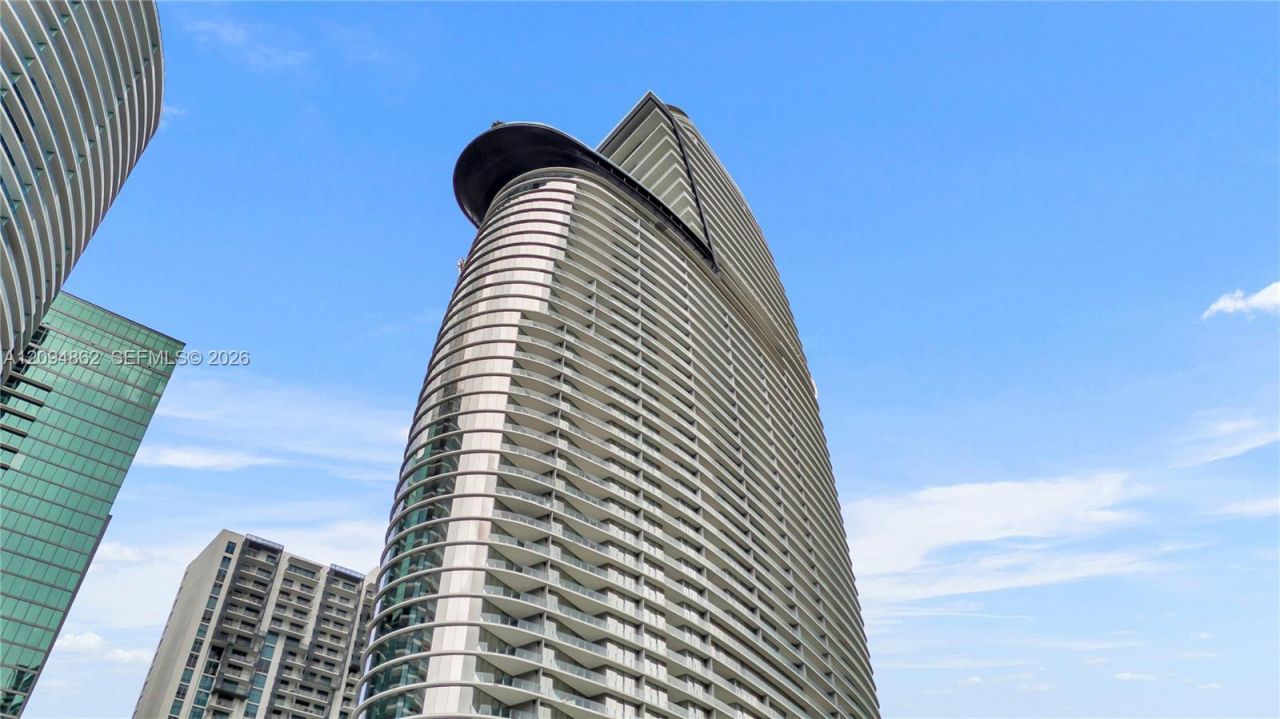 300 Biscayne Blvd Way , Unit 4203, Miami, FL 33131 Photo