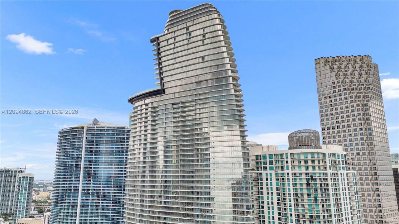 300 Biscayne Blvd Way , Unit 4203, Miami, FL 33131 Photo