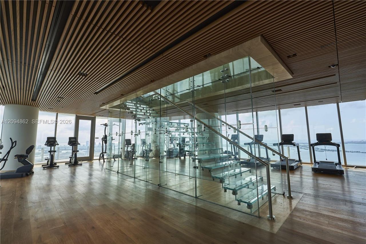 300 Biscayne Blvd Way , Unit 4203, Miami, FL 33131 Photo