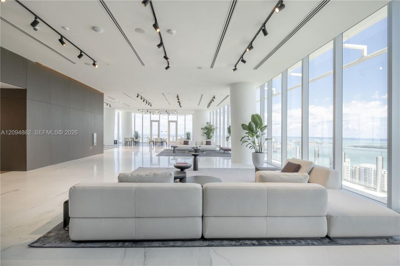 300 Biscayne Blvd Way , Unit 4203, Miami, FL 33131 Photo