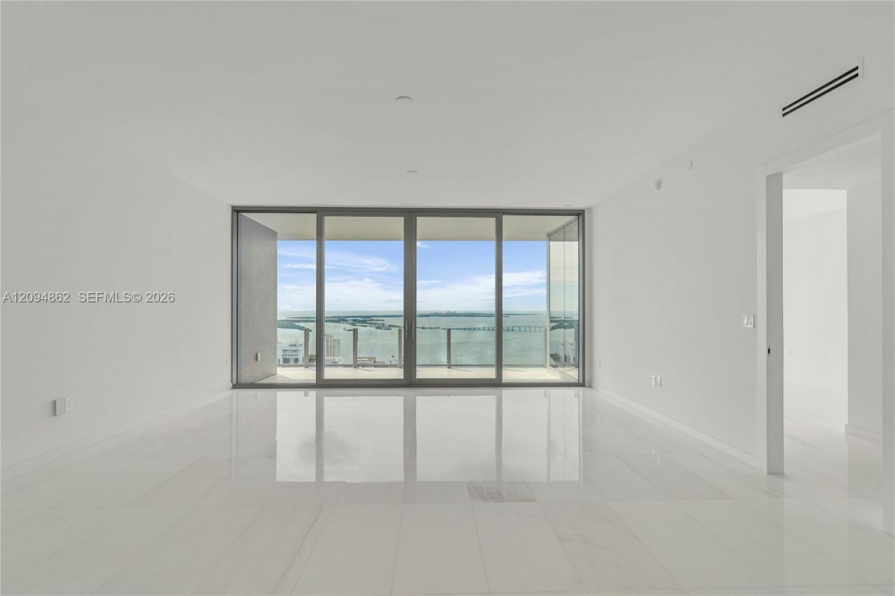 300 Biscayne Blvd Way , Unit 4203, Miami, FL 33131 Photo