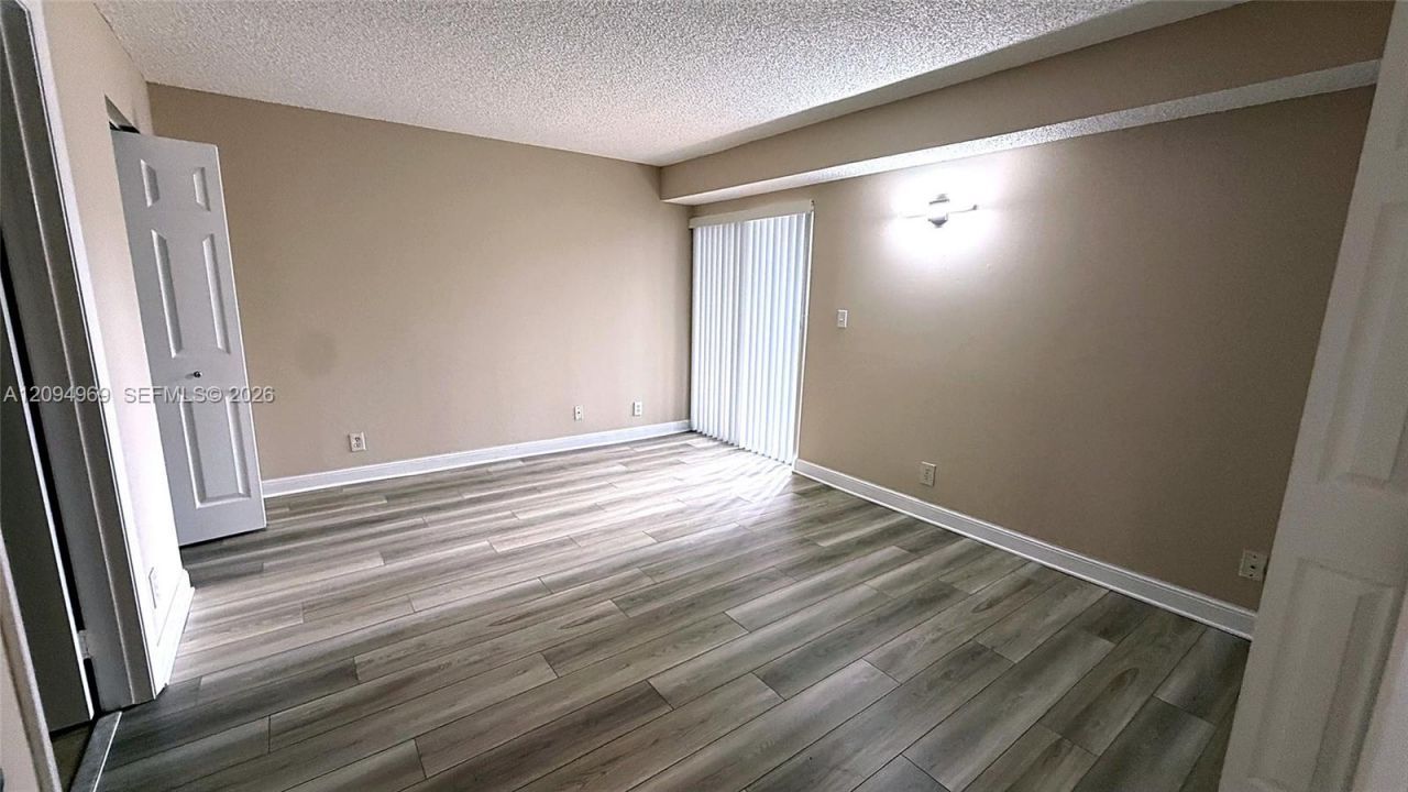 7640 Westwood Dr , Unit 406, Tamarac, FL 33321 Photo