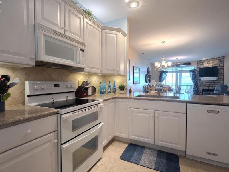 2804 Whispering Shores Drive, Vermilion, OH 44089 Photo 12