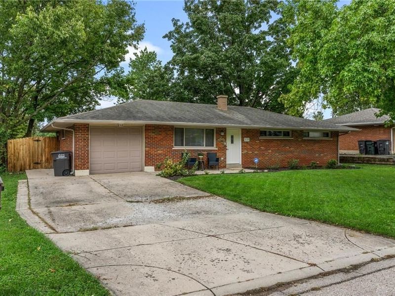 610 Skyview Drive, West Carrollton, OH 45449 Photo 3