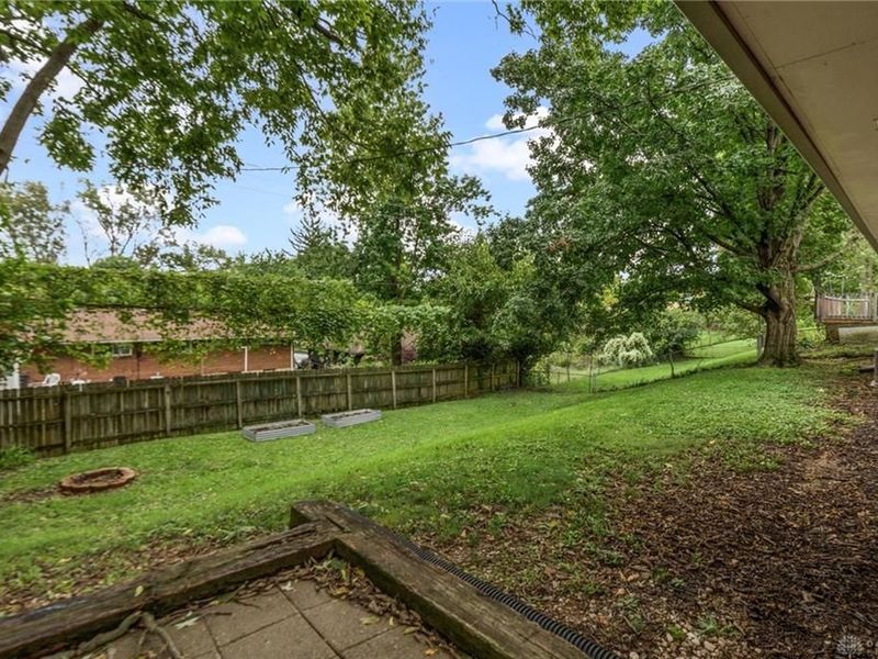 610 Skyview Drive, West Carrollton, OH 45449 Photo 4