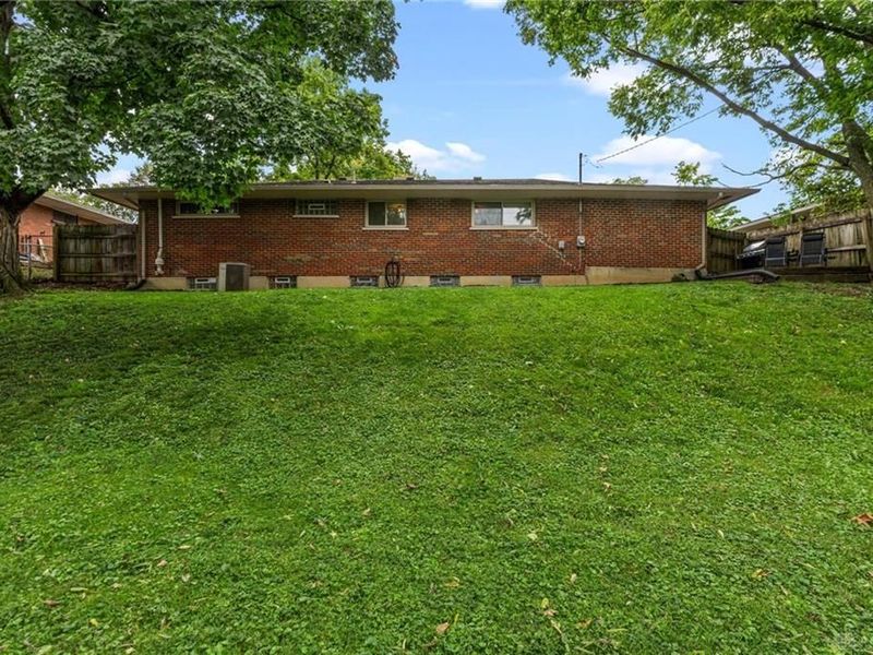 610 Skyview Drive, West Carrollton, OH 45449 Photo 6