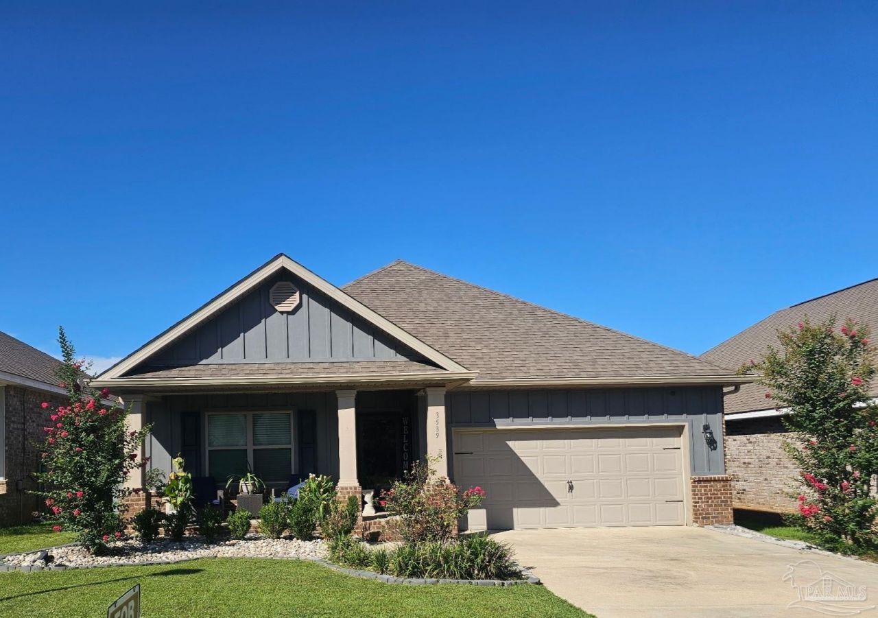 3539 Whitetail Ln, Pensacola, FL 32526 Main Photo