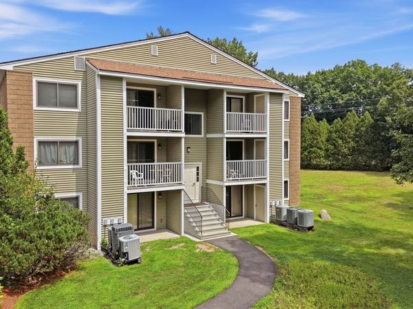 3 Bridgeview Circle, Unit 57, Tyngsborough, MA 01879