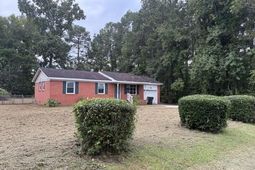 111 Kitfield Road photo 4