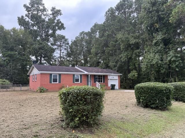 111 Kitfield Road Photo 4