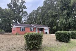 111 Kitfield Road photo 4