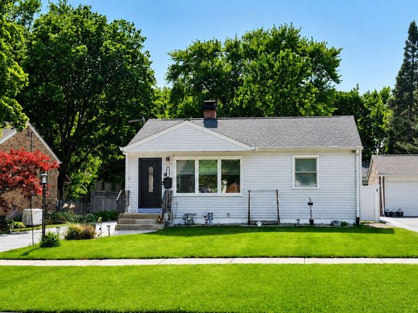 218 N Marion Avenue, Bartlett, IL 60103