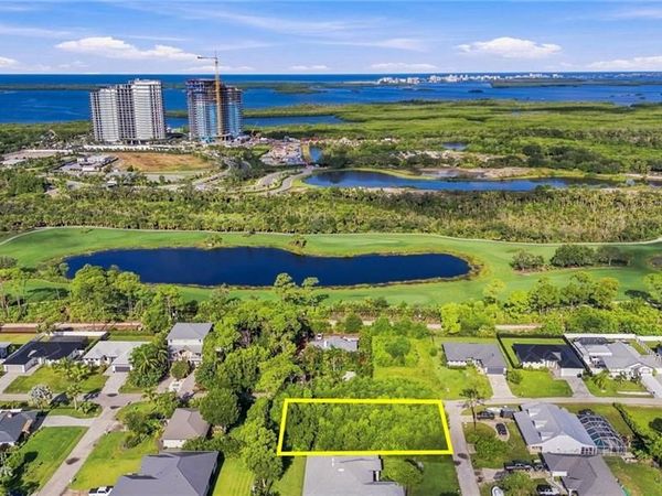 4665 Santiago LN , BONITA SPRINGS, FL 34134