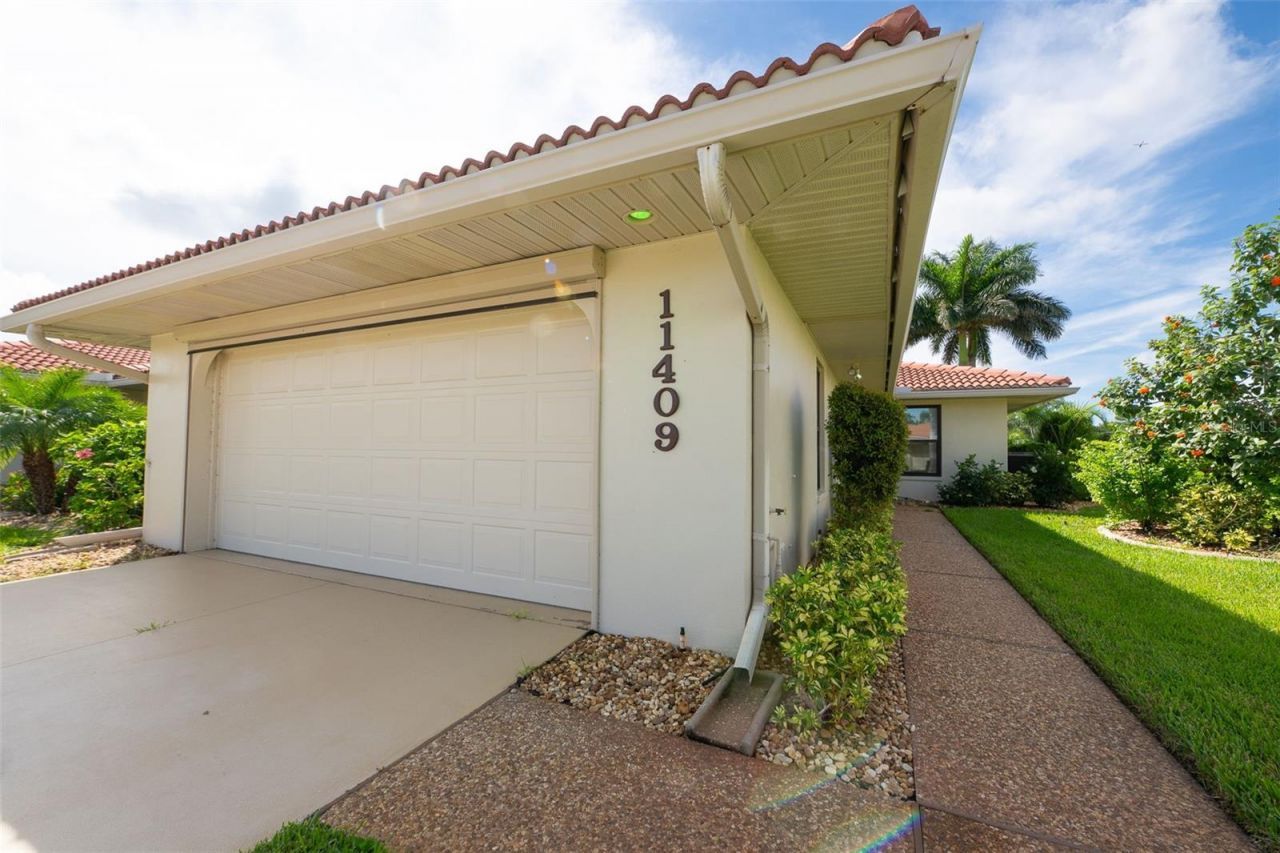 11409 SW Courtney Drive , Lake Suzy, FL 34269 Photo