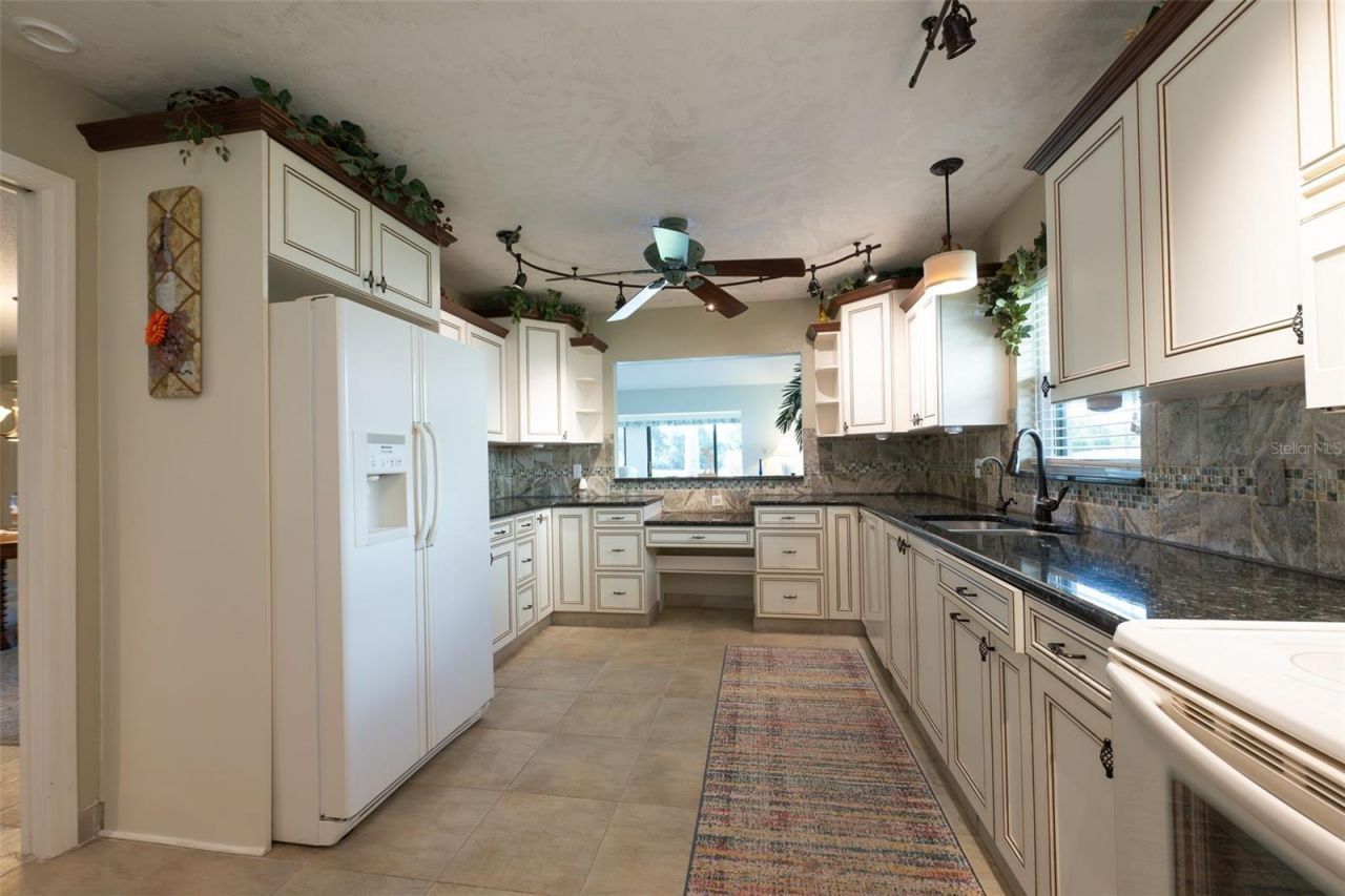 11409 SW Courtney Drive , Lake Suzy, FL 34269 Photo