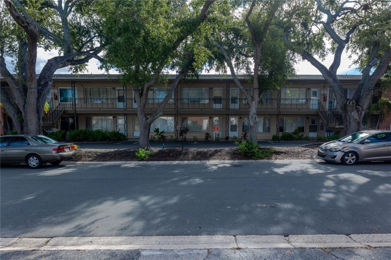 1257 Drew Street, Unit 14, Clearwater, FL 33755 Main Photo