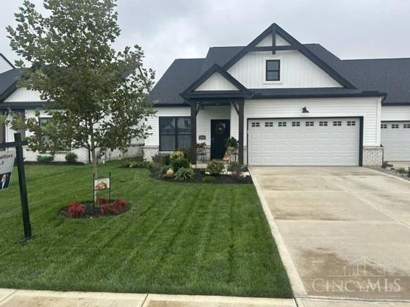 5693 White Pine Lane, Fairfield Township, OH 45011 Photo 1