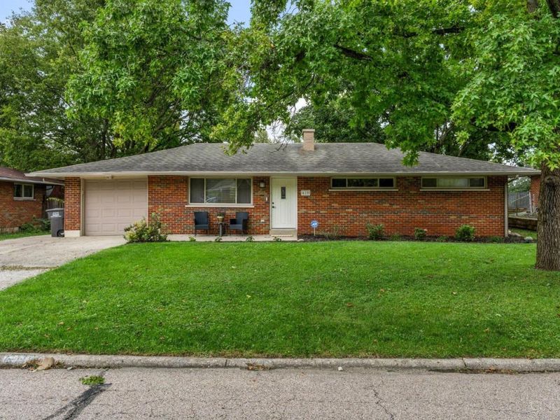 610 Skyview Drive, West Carrollton, OH 45449 Photo 2