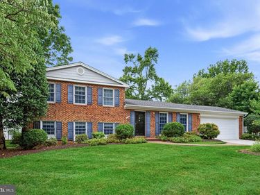 1432 FILENE COURT , VIENNA, VA 22182