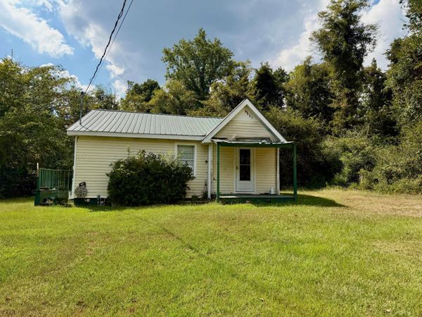 3355 BEECH GROVE Rd, Haleyville, AL 35565