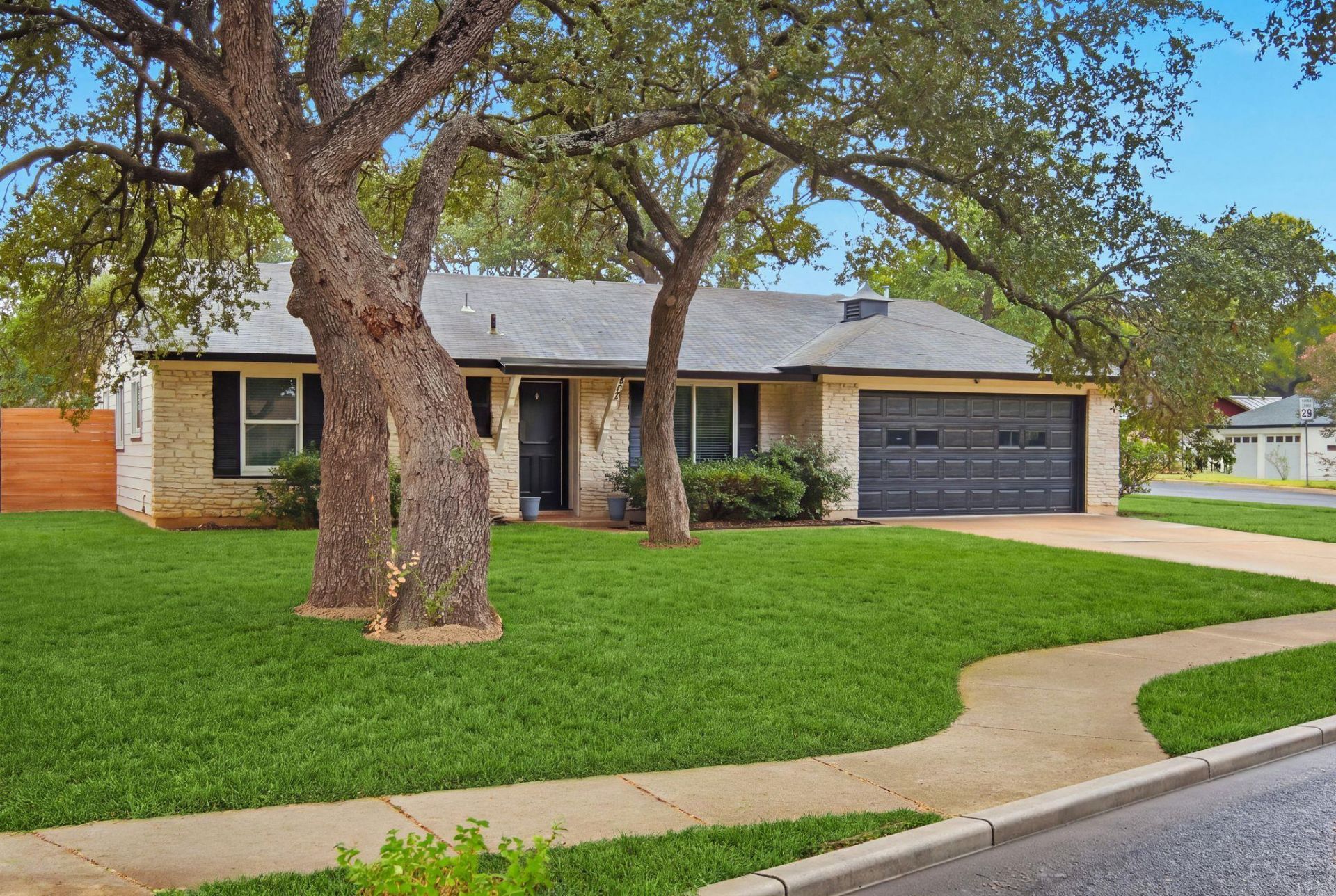 2307 Whitestone Dr, Austin, TX 78745 Main Photo