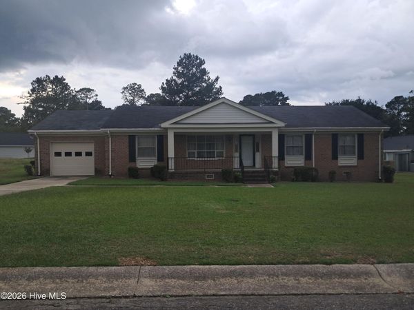 808 Arrow Drive , Kinston, NC 28501