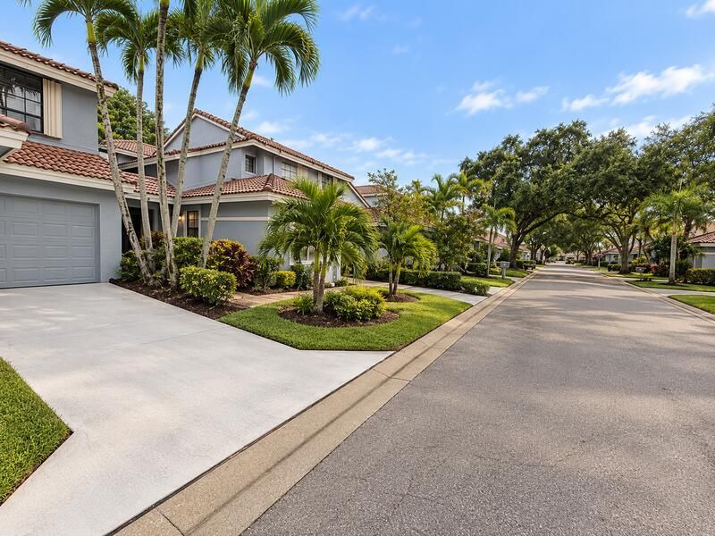 9815 Watermill Circle, Unit F, Boynton Beach, FL 33437 Photo