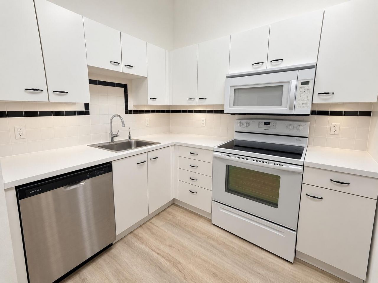 9815 Watermill Circle, Unit F, Boynton Beach, FL 33437 Photo