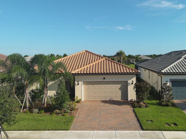 5053 RIVER BIRCH Way, Vero Beach, FL 32967