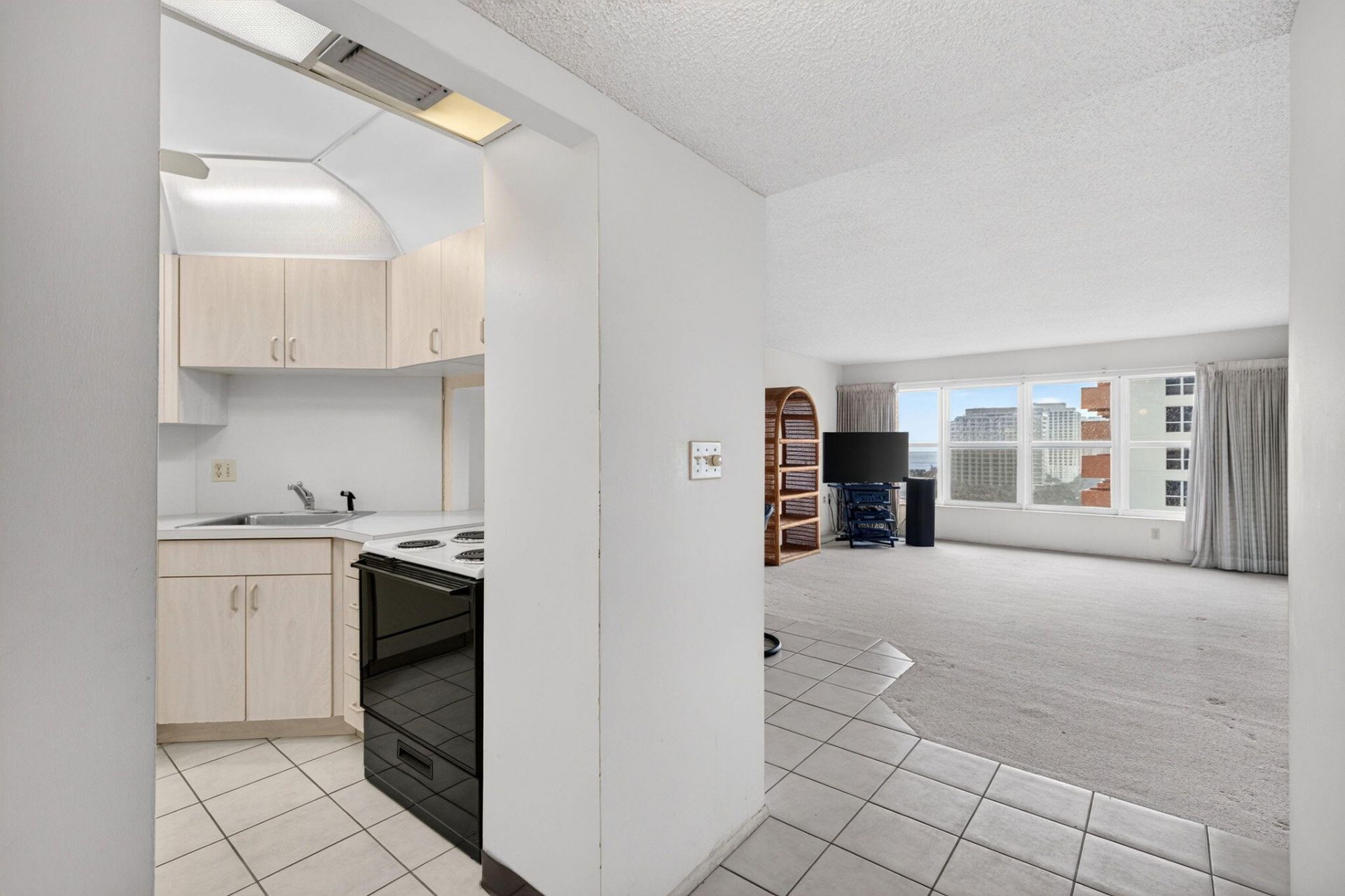 3000 E Sunrise Boulevard, Unit 15E, Fort Lauderdale, FL 33304 Photo