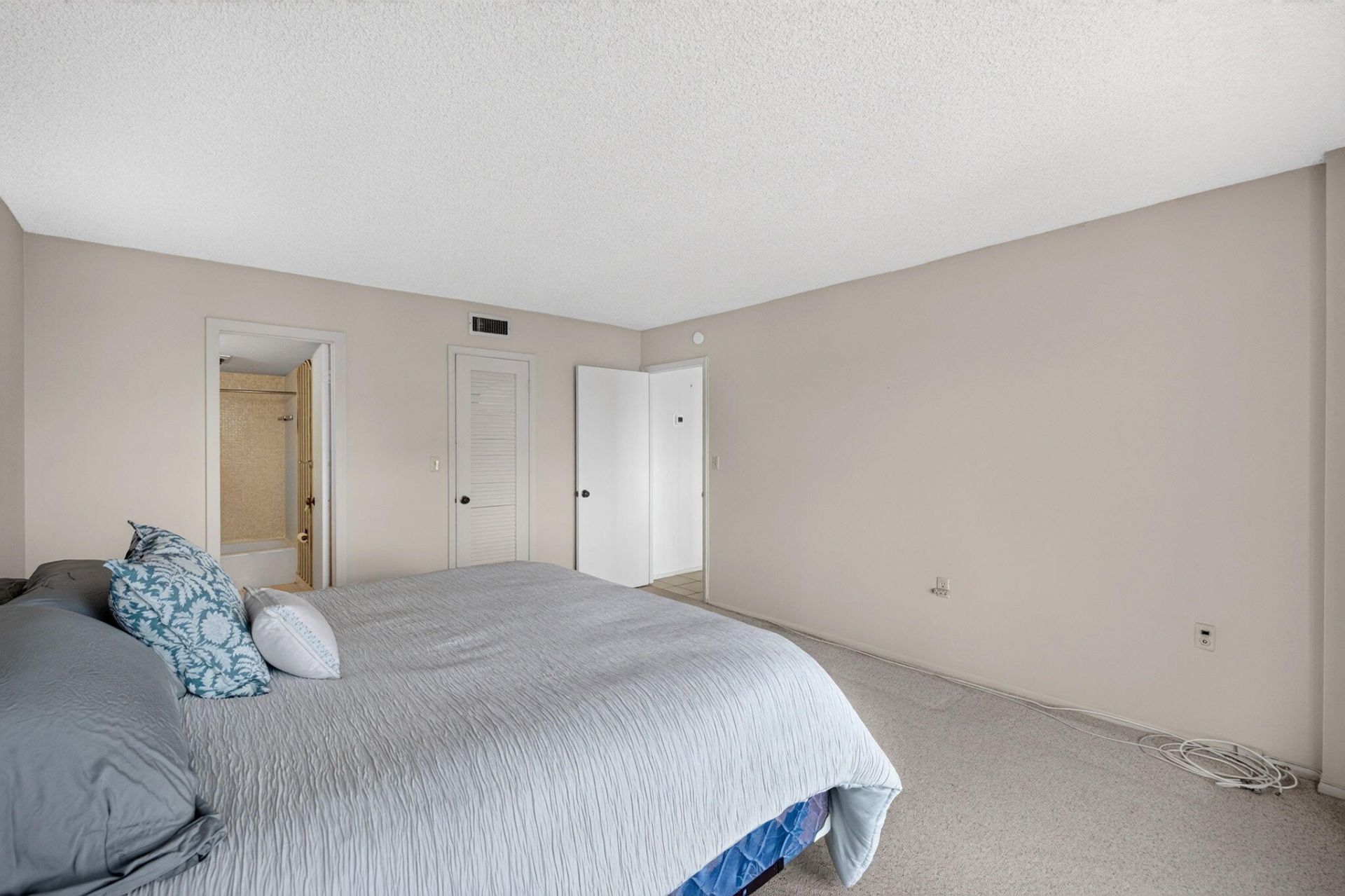 3000 E Sunrise Boulevard, Unit 15E, Fort Lauderdale, FL 33304 Photo