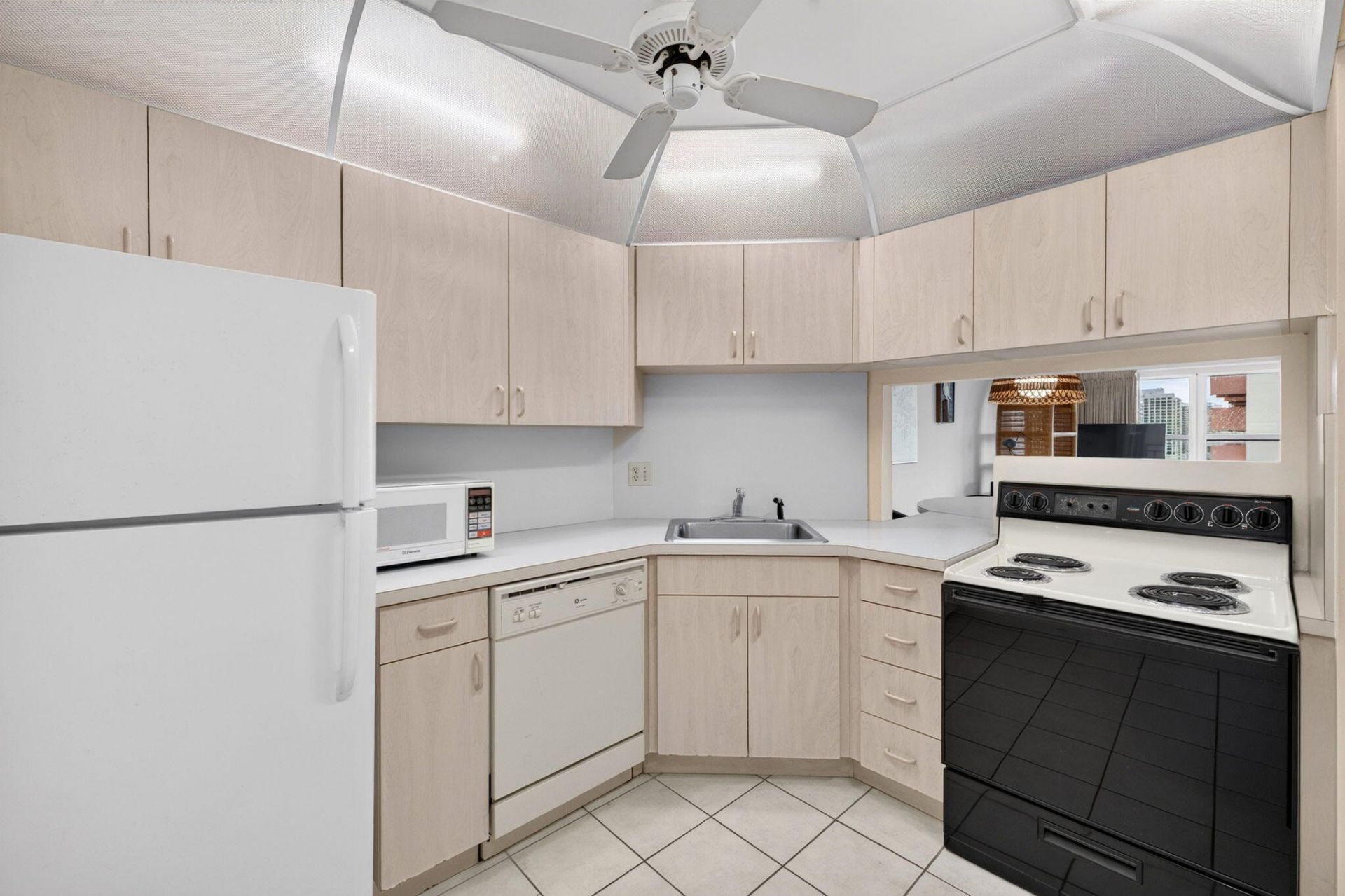 3000 E Sunrise Boulevard, Unit 15E, Fort Lauderdale, FL 33304 Photo