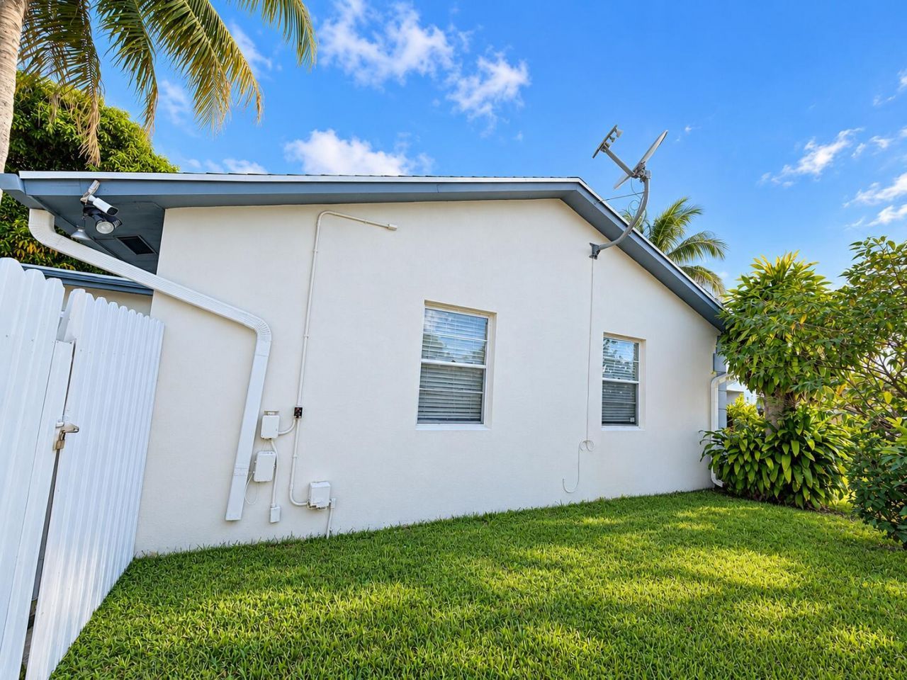 816 NW 8th Avenue, Boynton Beach, FL 33426 Photo