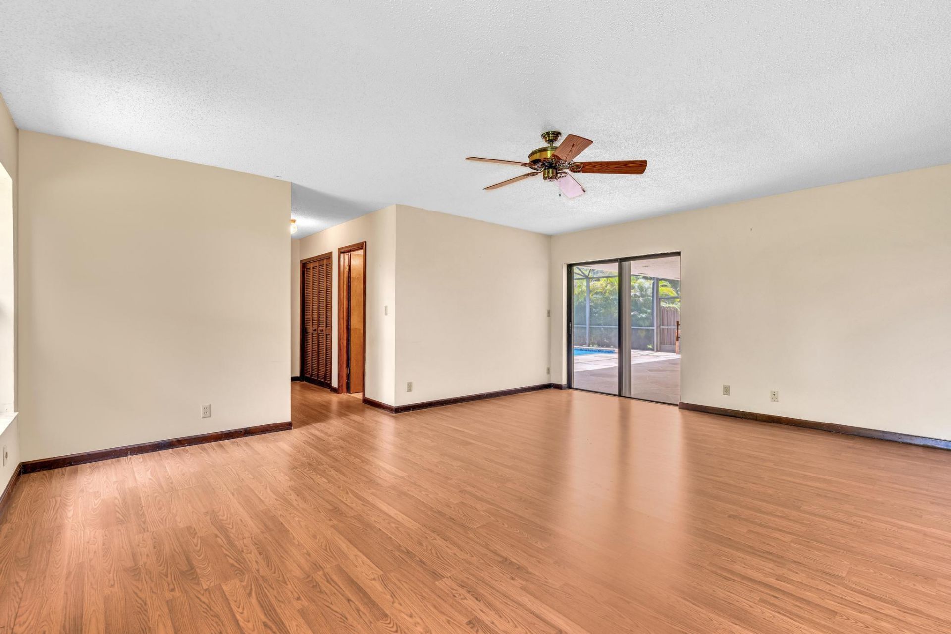 7908 NW 85th Terrace, Tamarac, FL 33321 Photo