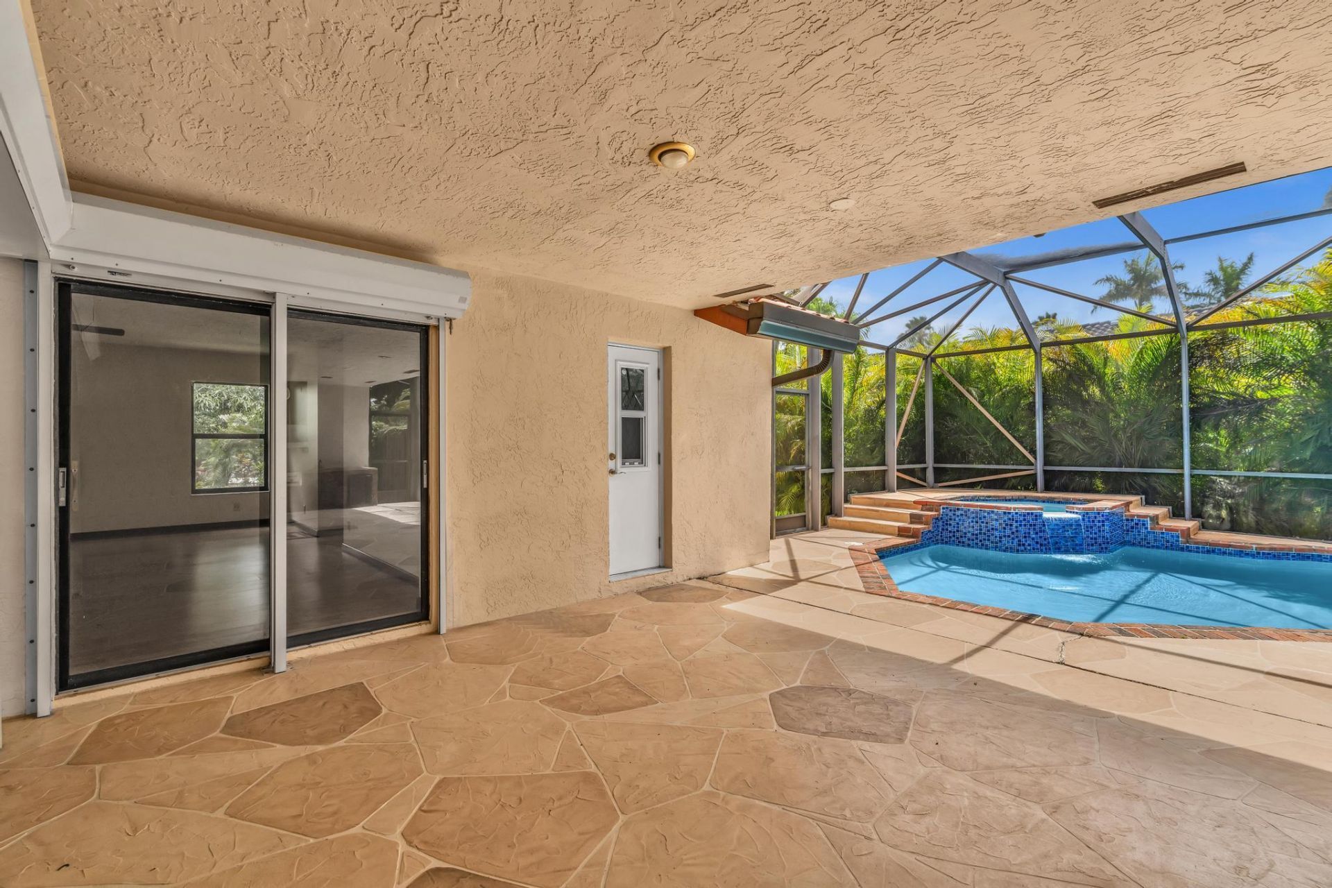 7908 NW 85th Terrace, Tamarac, FL 33321 Photo