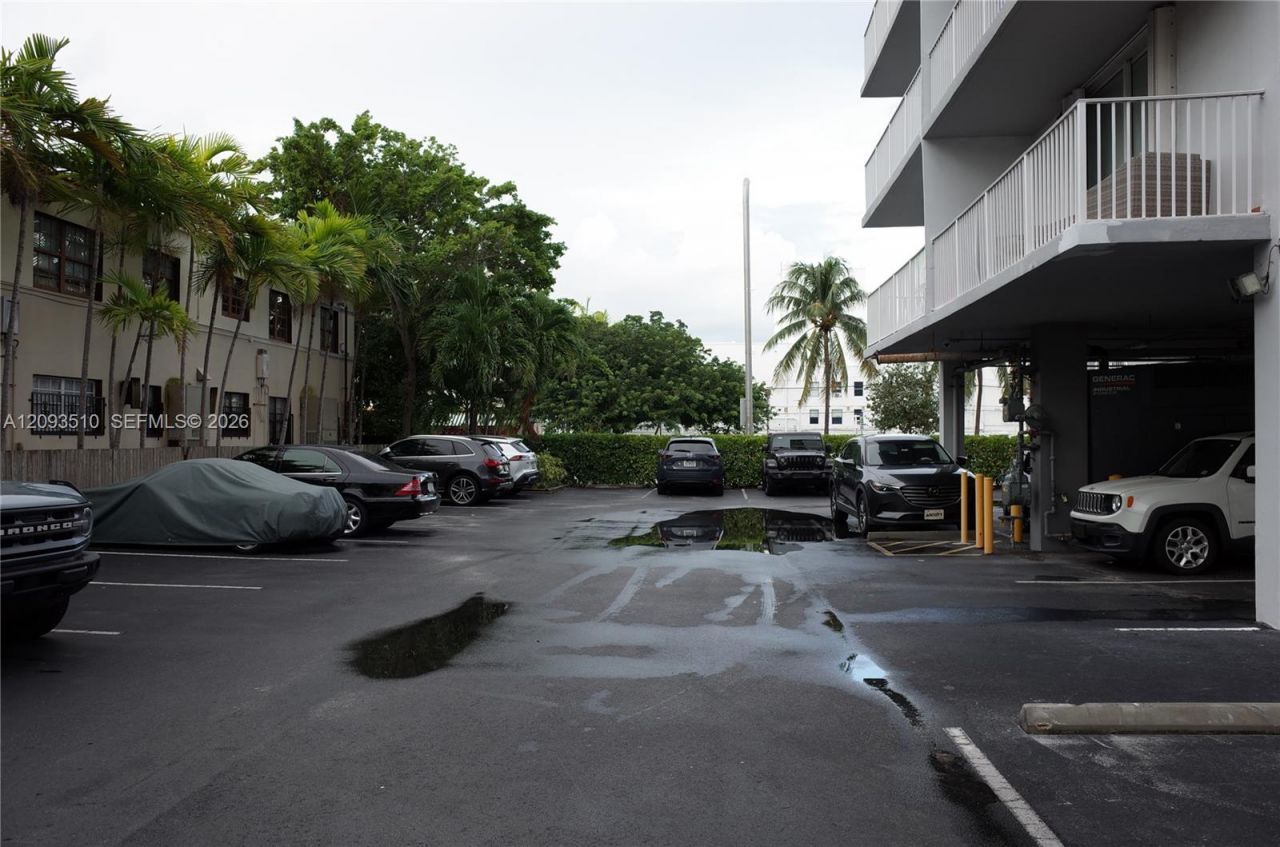 1255 Collins Ave, Unit 302, Miami Beach, FL 33139 Photo