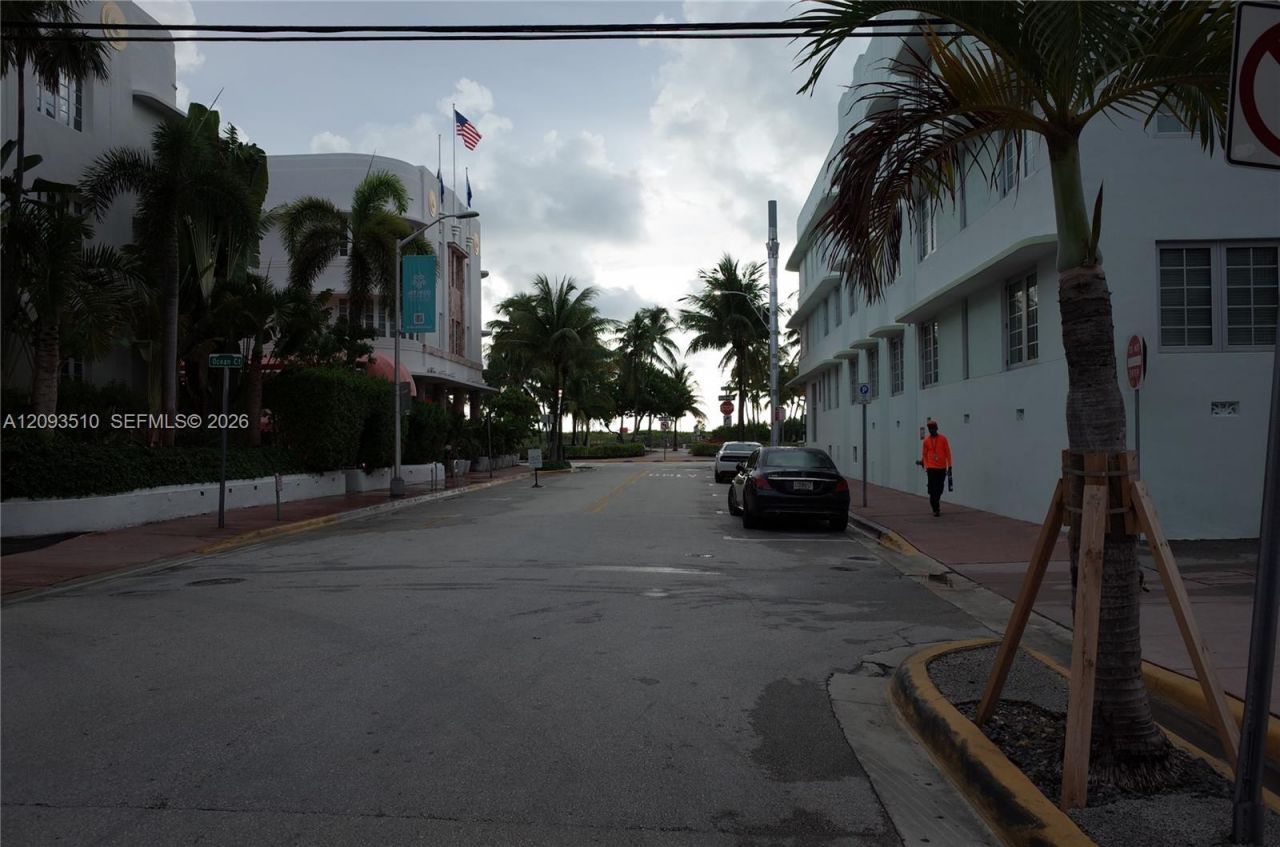 1255 Collins Ave, Unit 302, Miami Beach, FL 33139 Photo