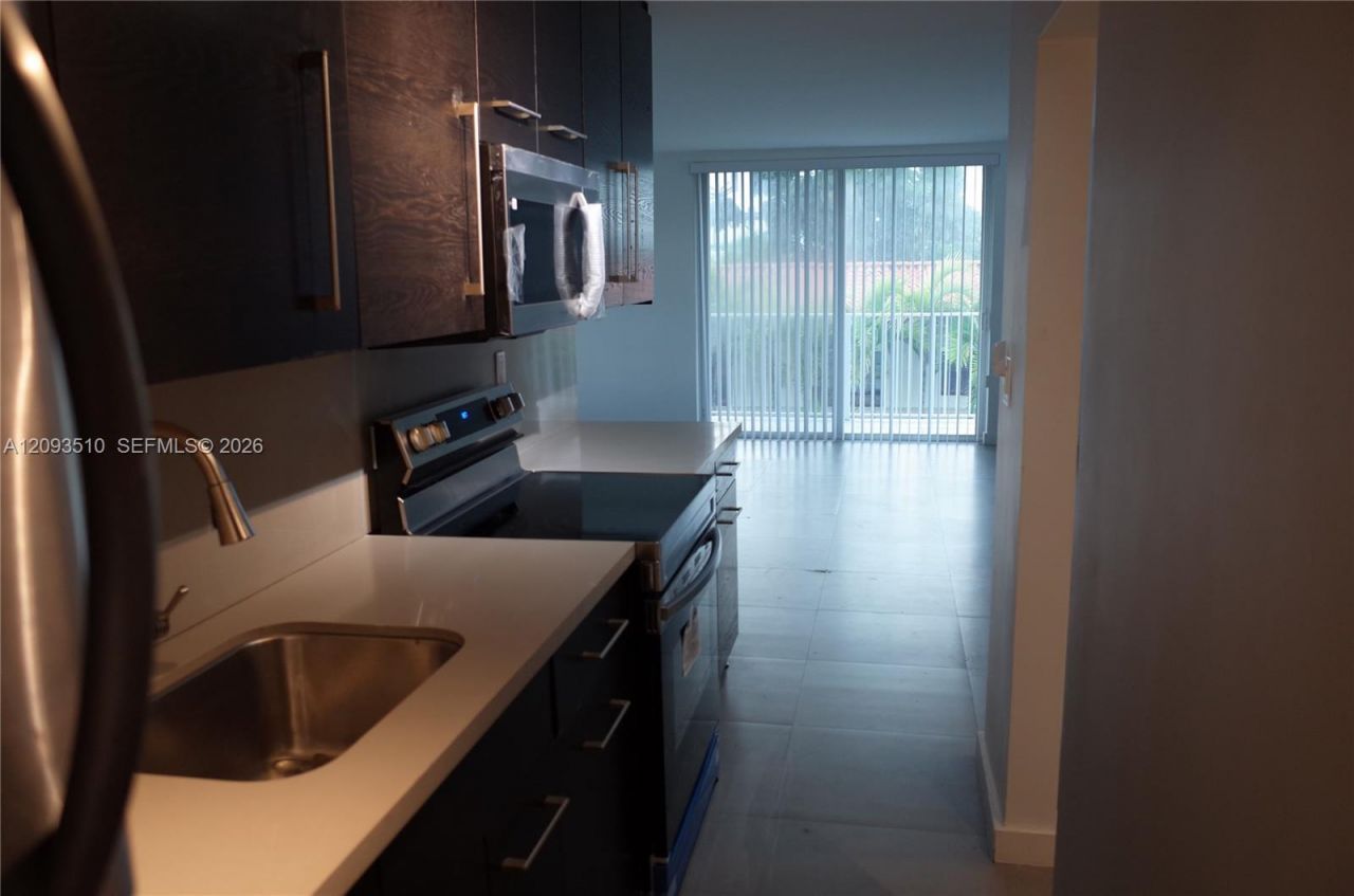 1255 Collins Ave, Unit 302, Miami Beach, FL 33139 Photo