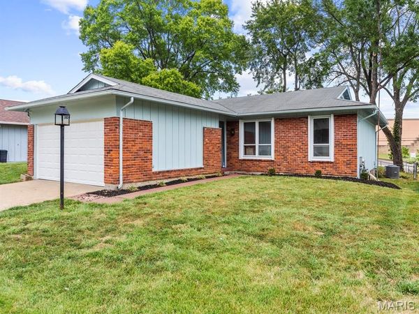 1454 Woodpath Drive , Florissant, MO 63031
