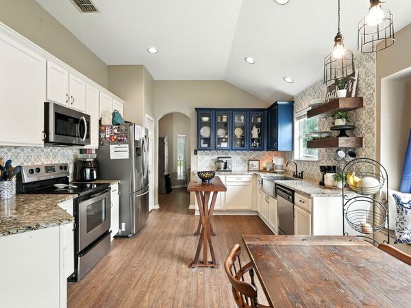 427 Roadrunner, New Braunfels, TX 78130
