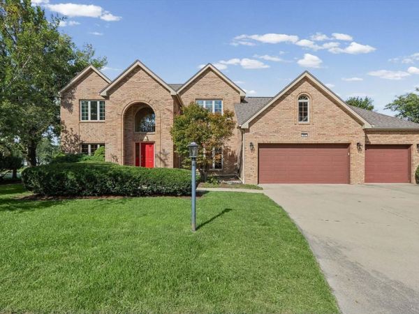 606 Lenox Court, Champaign, IL 61822