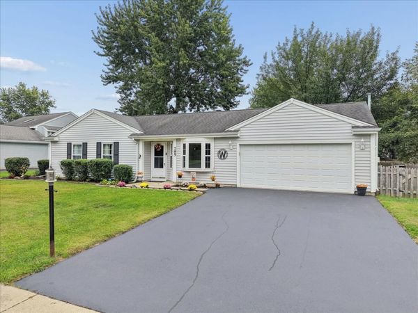 795 Newport Drive , Island Lake, IL 60042