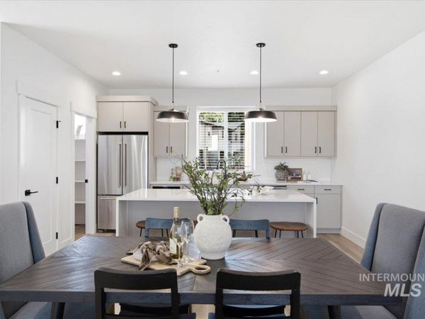 1709 S Federal Way, Boise, ID 83705