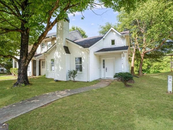 2176 Wellington Circle, Lithonia, GA 30058