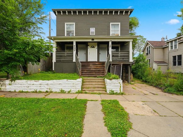 733 Bradley Street, Saint Paul, MN 55130