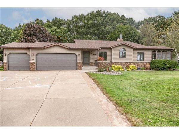 2925 Plum Tree Circle, Menomonie, WI 54751