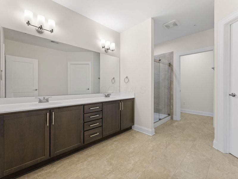5339 Highpointe Lakes Drive , Unit 302, Westerville, OH 43081 Photo 19