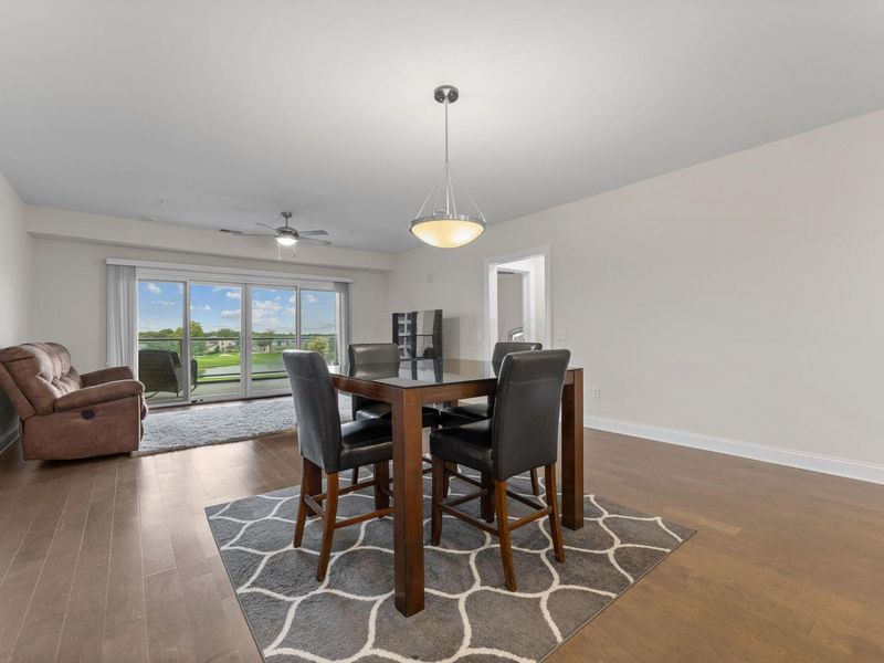 5339 Highpointe Lakes Drive , Unit 302, Westerville, OH 43081 Photo 8