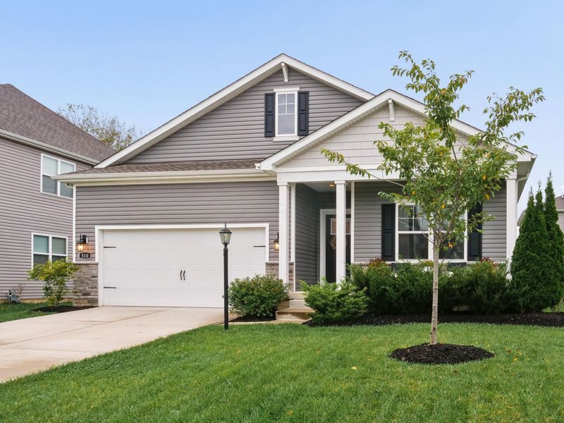 310 Mahogany Lane, Commercial Point, OH 43116 Photo 3